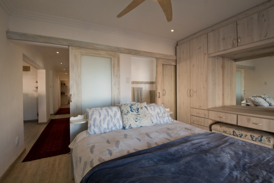 4 Bedroom Property for Sale in Outeniqua Strand Western Cape